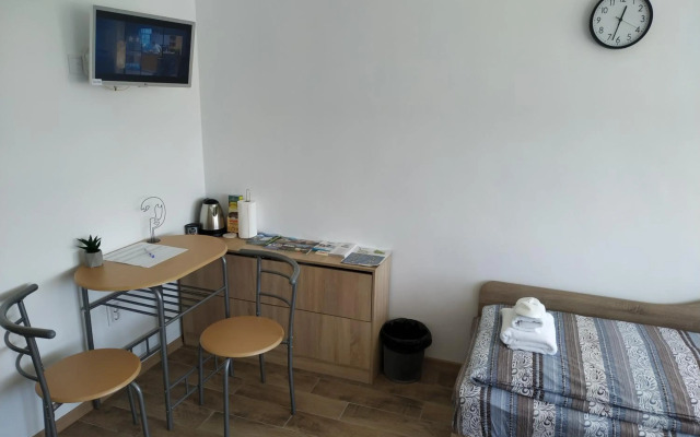 Top Center Nice View Studio