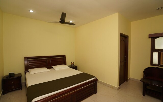 Lloyds Guest House Krishna Street - T Nagar