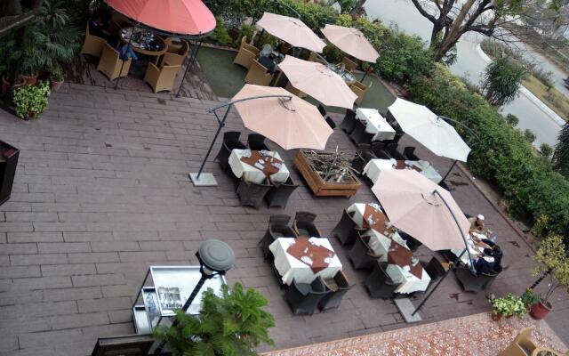 Jasmine Inn