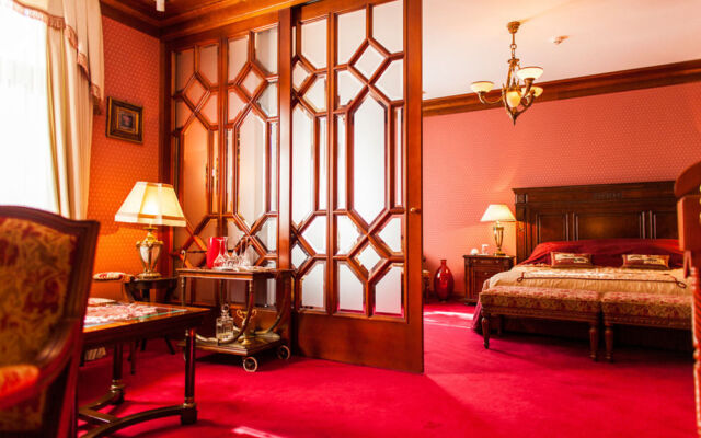 TB Palace Hotel & SPA