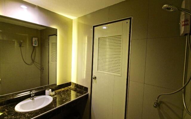 OYO 128 Kkinn South Pattaya Hotel