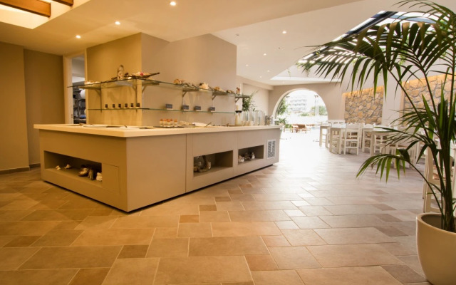Parasol Luxury Hotel & Suites
