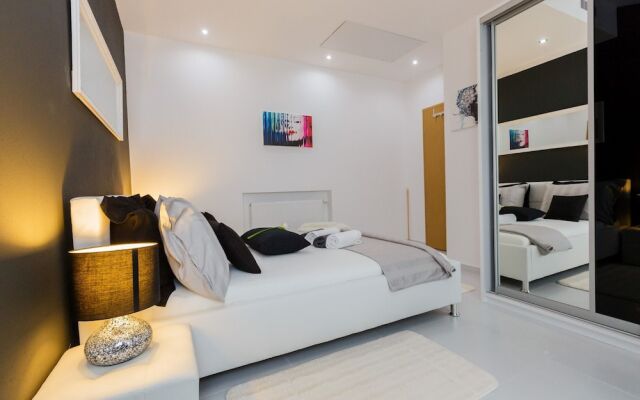 A2 - Modern Luxury apt w. big Balcony, sea View,