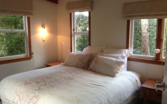 The Coromandel Treehouse – Guest Rooms – Coromandel