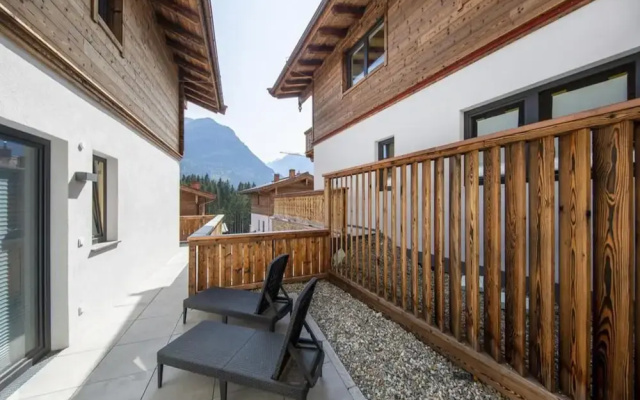 Stylish Alpine Chalet With Carport