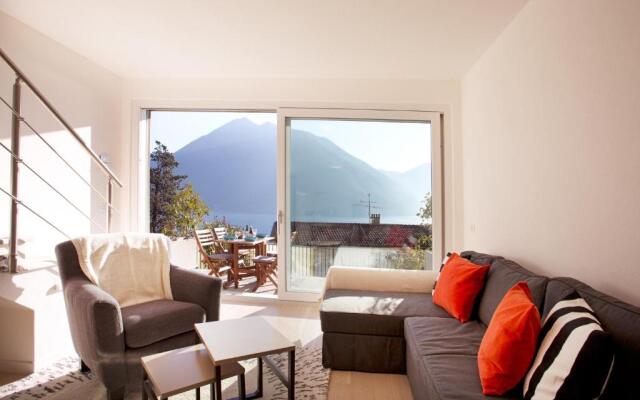 Argegno Pool apartment