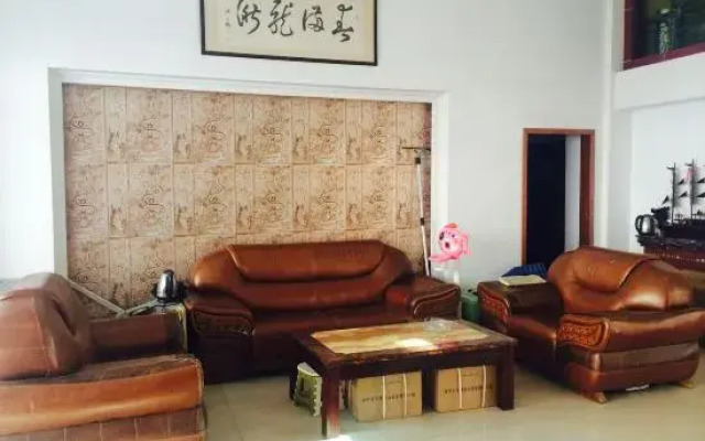 Longqiu Hotel