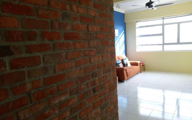 3BdR&2Bth condo Middle of Penang