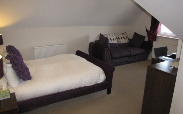 Ashmira Guest House