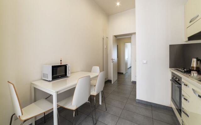 Porta Pia & Villa Torlonia Apartment with Balcony