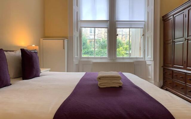 JOIVY Adorable 1 Bed Flat Near West End