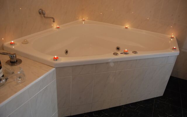 Arkana Motor Inn & Terrace Apartments