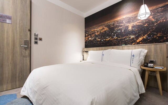 Airline Inn - Kaohsiung Station