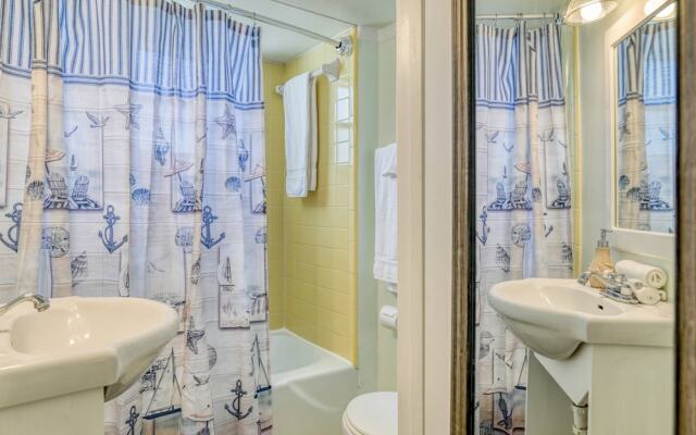 Anchors Away River House