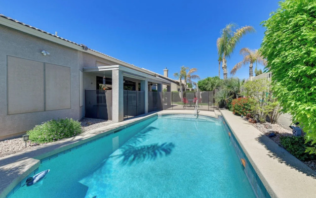 Private Pool & Patio: Family Retreat in Mesa