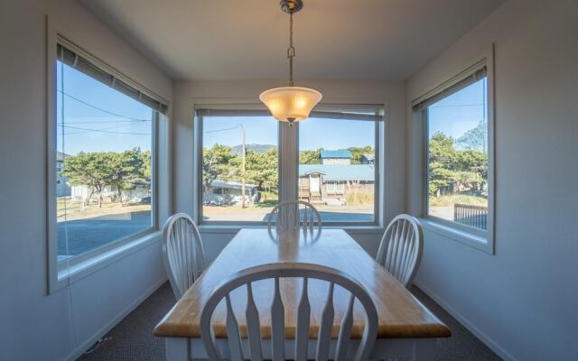 Manzanita Vacation Rental