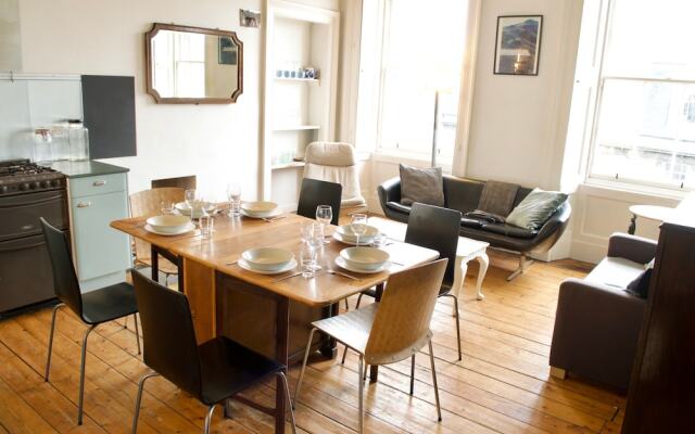 Central 3 Bedroom Flat