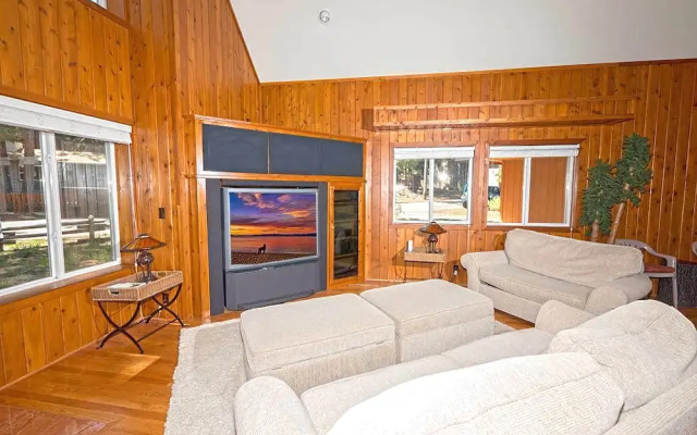 763 Wentworth Lane by RedAwning