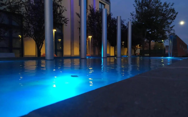 Nuovo Loft Con Terrazzo Navigli M2 Ieo Humanitas Ice Skating Arena