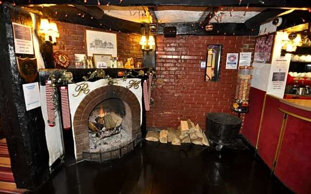 The Roundabout Hotel