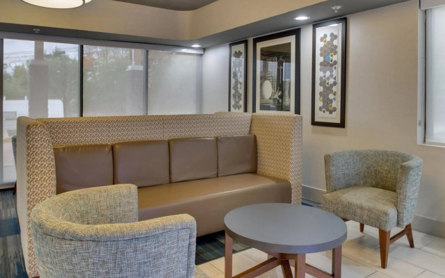 Holiday Inn Express Pittston - Scranton Airport by IHG