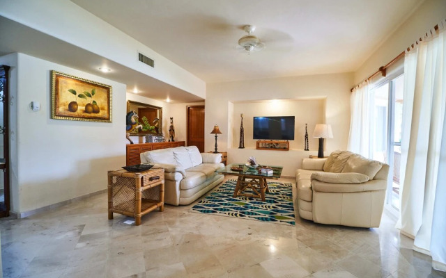 Villas Del Mar D-104 By Lockey