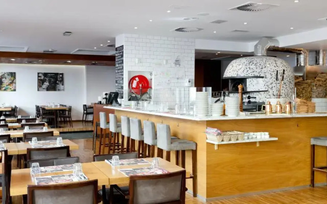 Mamaison Residence Diana