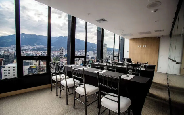 Hampton By Hilton Quito La Carolina Park