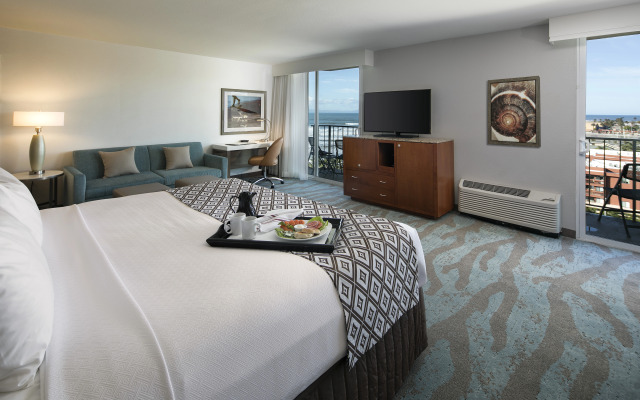 Crowne Plaza Ventura Beach by IHG