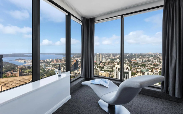 Meriton Suites World Tower