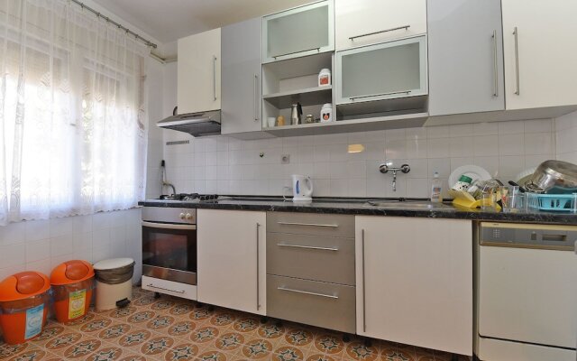 Apartment 74
