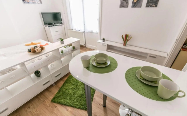 Balzac Apartment