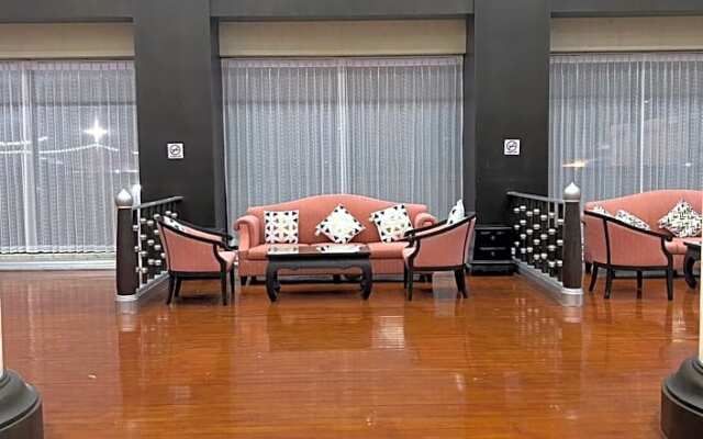 Grand Phranakhon Hotel