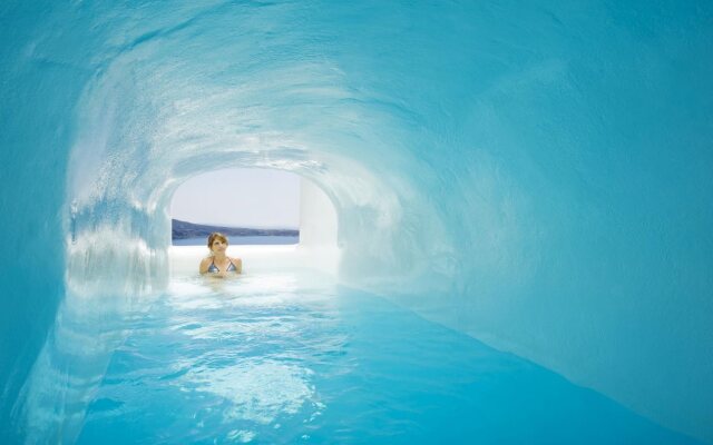 Hyperion Oia Suites