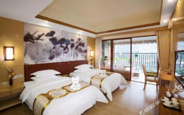 Xinyinzhan Hot Spring Holiday Resort