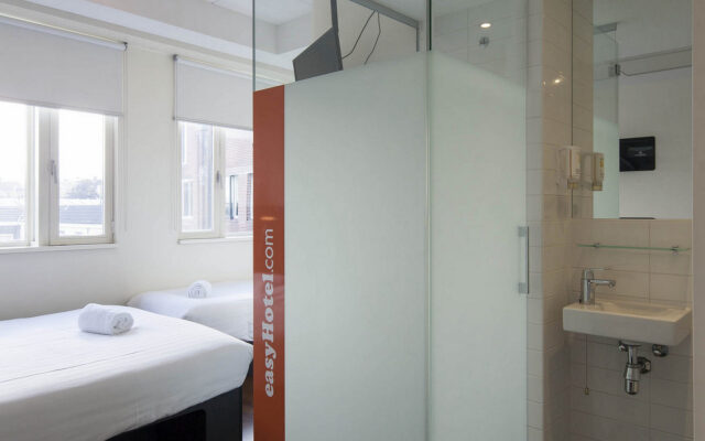 easyHotel The Hague City Centre