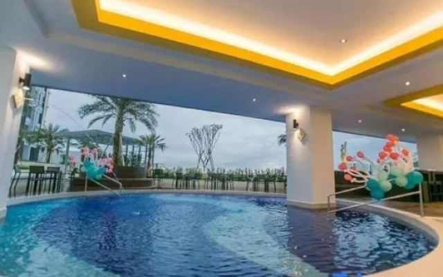 IPOH The Majestic Imperial Air-Con 6 PAX SUITE