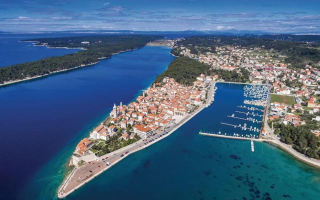 Holiday House Mali Raj - 3 Br Apts