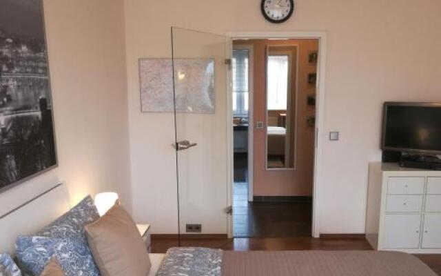 SCHöNE 2-ZIMMER-PARTERRE WOHNUNG WF