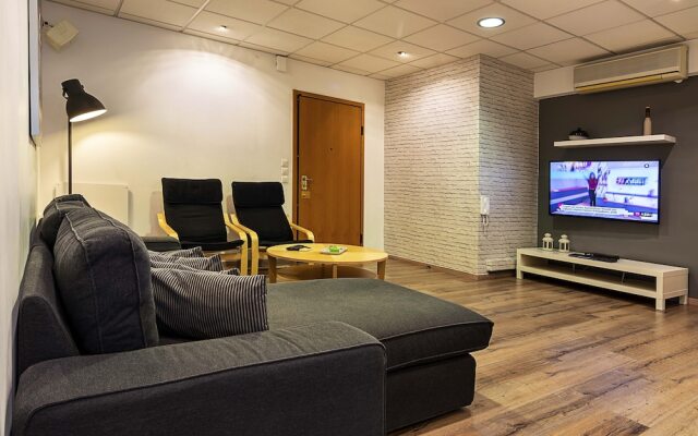 Piccadilly Circus deluxe flat Athens