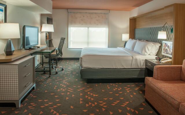 Holiday Inn Pensacola - University Area by IHG