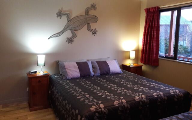 Serenity Motel