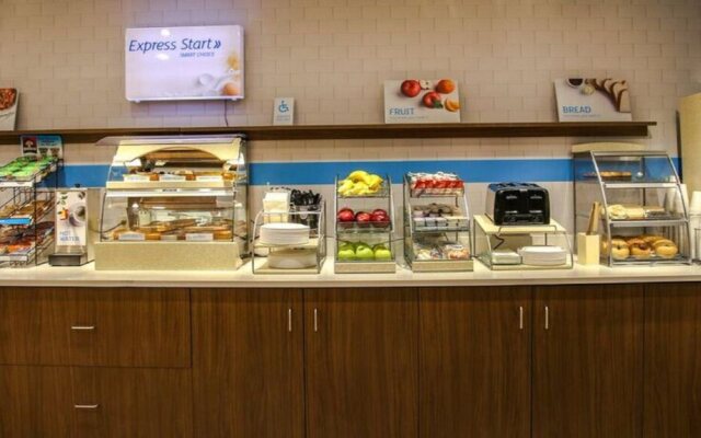 Holiday Inn Express & Suites Kingston-Ulster by IHG