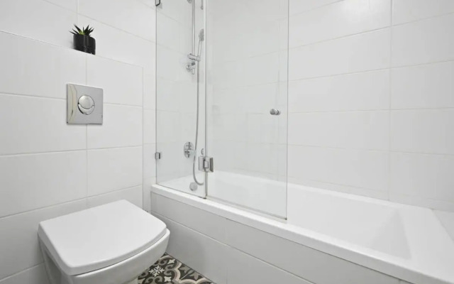 Beautiful 2BR near the beach by HolyGuest