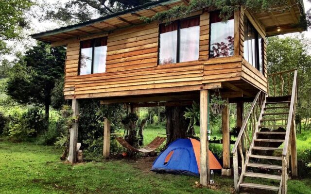 Monte Verde Cabañas & Camping