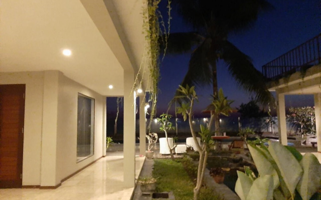 Blue Salt Villa