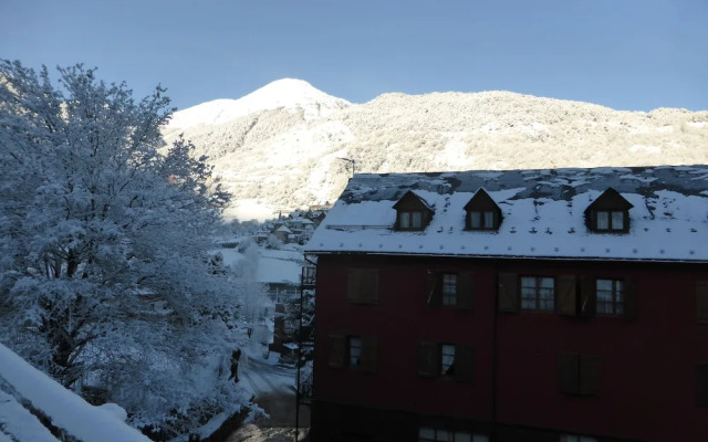 Alberg Toni Sors