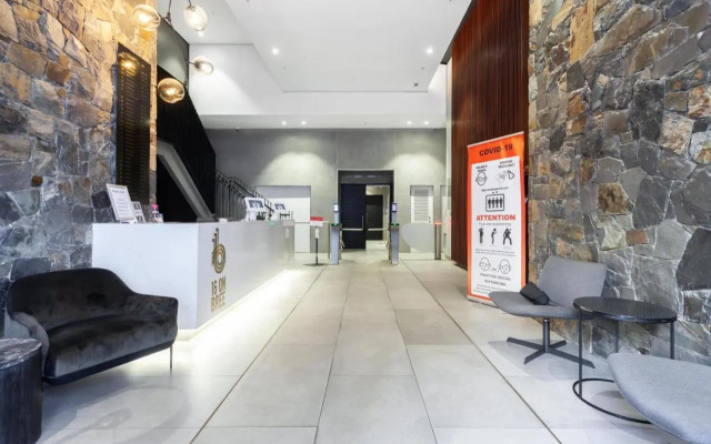 Luxuriuous 1 Bedroom in 16 on Bree