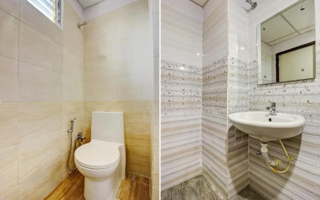 AB7 Residency by OYO Rooms