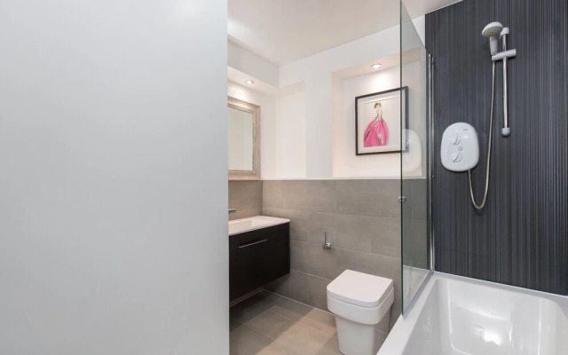 415 Huntingdon Place Apartment